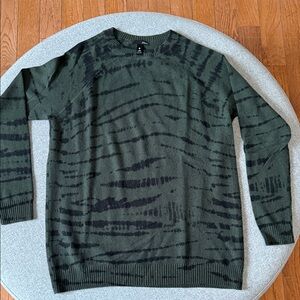 Aqua Men's Crewneck Sweater in Green and Black